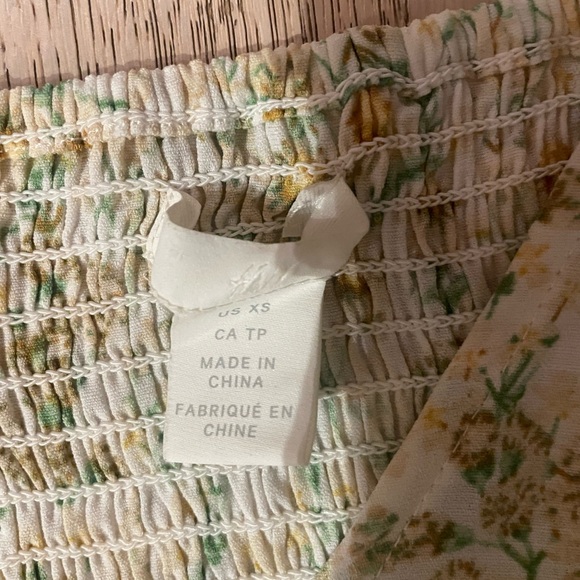 H&M Floral Ruched Top - Picture 4 of 7